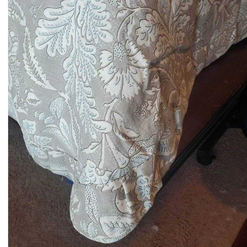 Carleton V Linen Fabric Homemade Bed Cover Comforter Ruffled Beige 89x87 Unused
